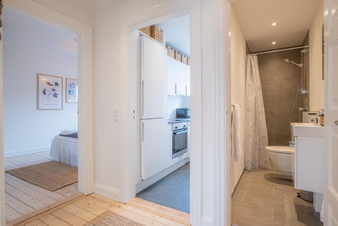 Newly Renovated 1-Bed Apartment In Aalborg Exterior foto